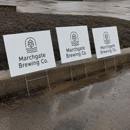 Promotional custom lawn signs with company logo
